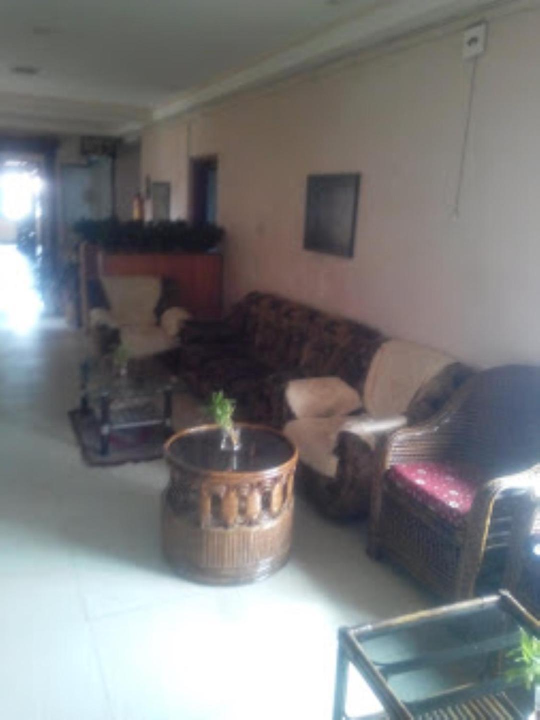 Hotel Blue Wheel,Bhubaneswar Zewnętrze zdjęcie
